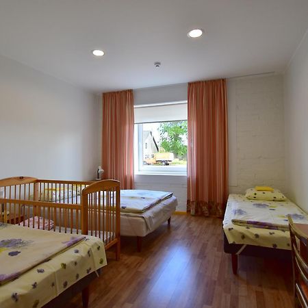 Saare Automatic Hostel Пярну Экстерьер фото