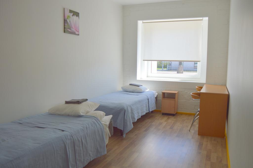 Saare Automatic Hostel Пярну Экстерьер фото