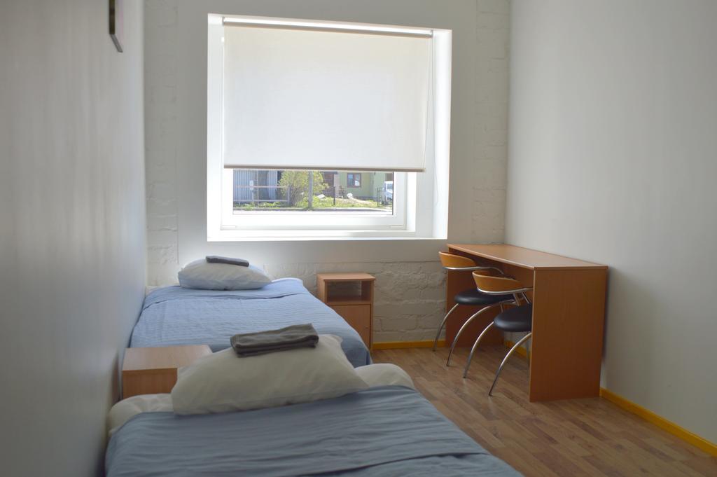 Saare Automatic Hostel Пярну Экстерьер фото