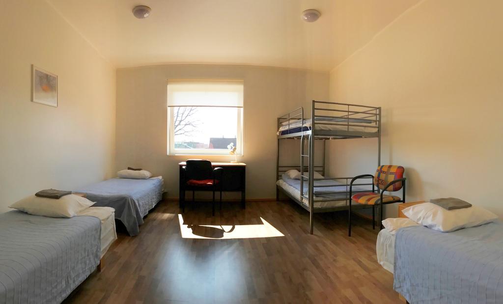 Saare Automatic Hostel Пярну Экстерьер фото