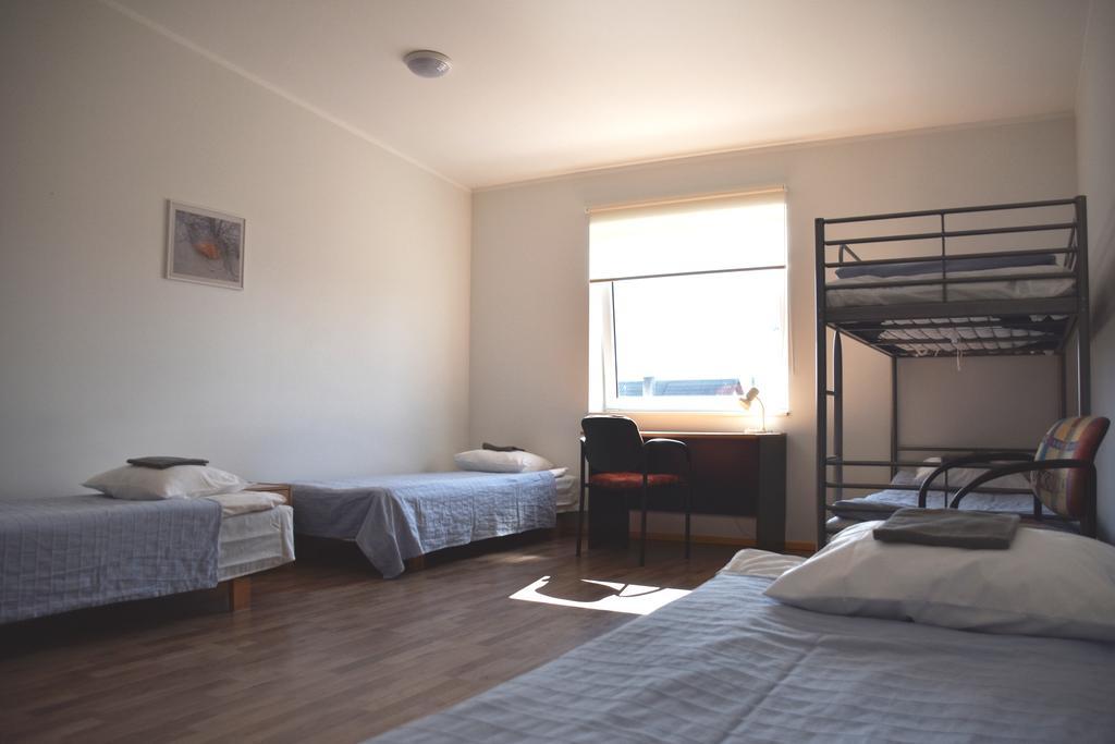 Saare Automatic Hostel Пярну Экстерьер фото